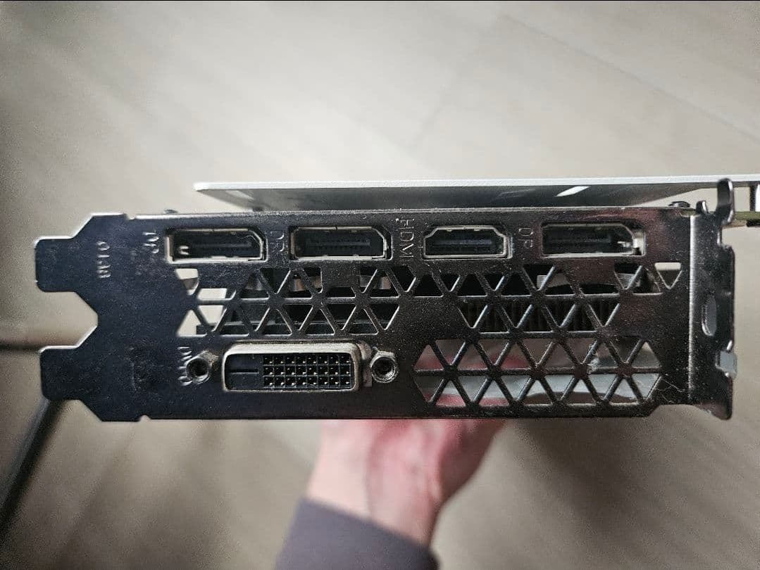 GTX1070 グラフィックボード　玄人志向