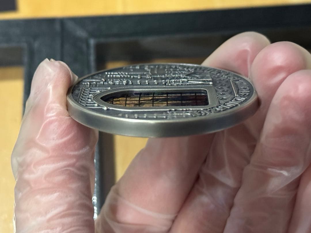 【Qちゃん】聖フランシス教会　ステンドグラスデザインの銀貨