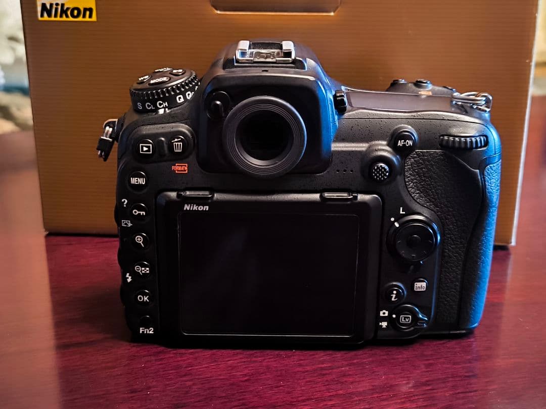 Nikon D500 デジタル一眼レフカメラ 本体