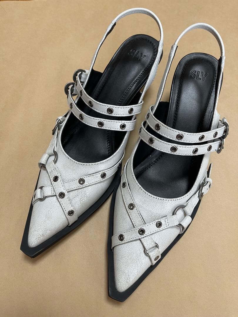 SLY POINTED TOE BELT サンダル