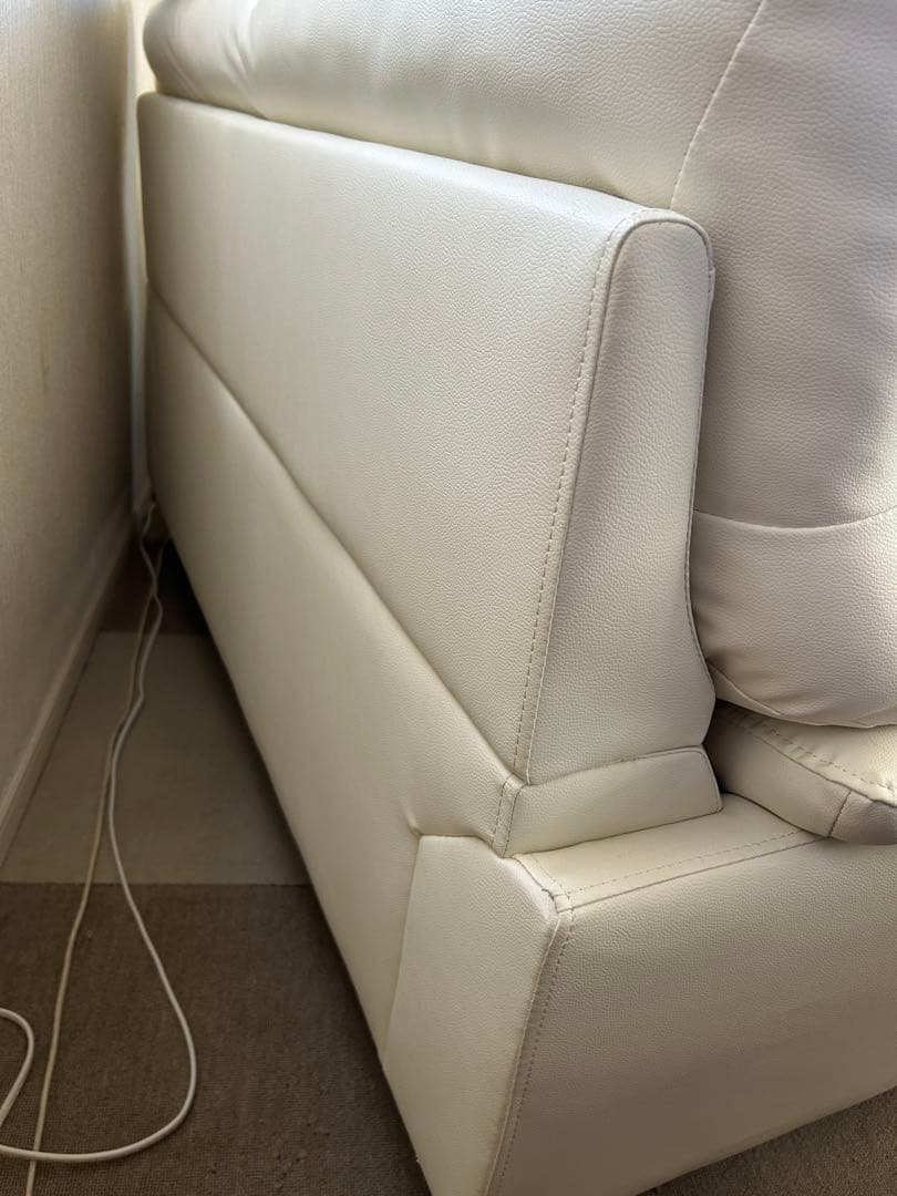 ニトリ　Nシールド　2人用ソファ　アイボリー　合皮