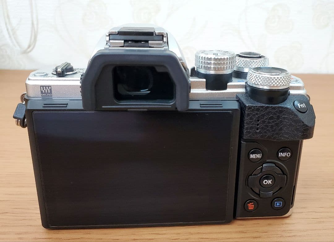 tetunobar　 sakichi様購入　OLYMPUS OM-D E-