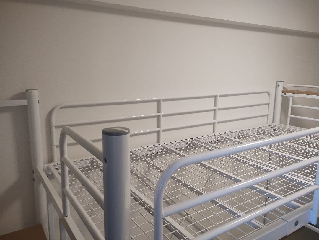 ホワイト パイプロフトベッド 収納棚付き