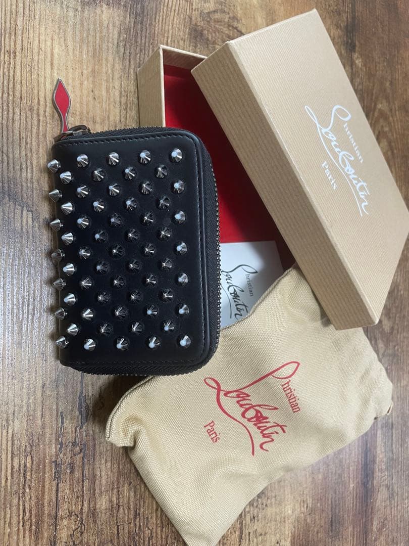 Christian Louboutin（クリスチャン・ルブタン）ケース