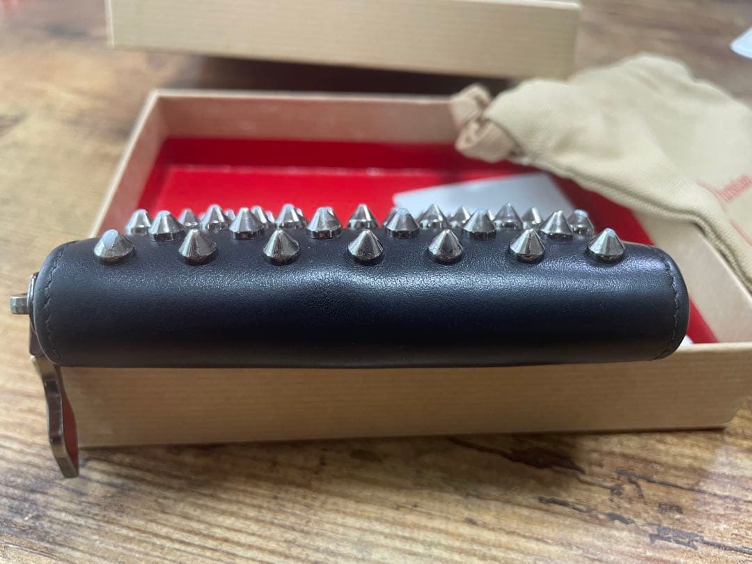 Christian Louboutin（クリスチャン・ルブタン）ケース