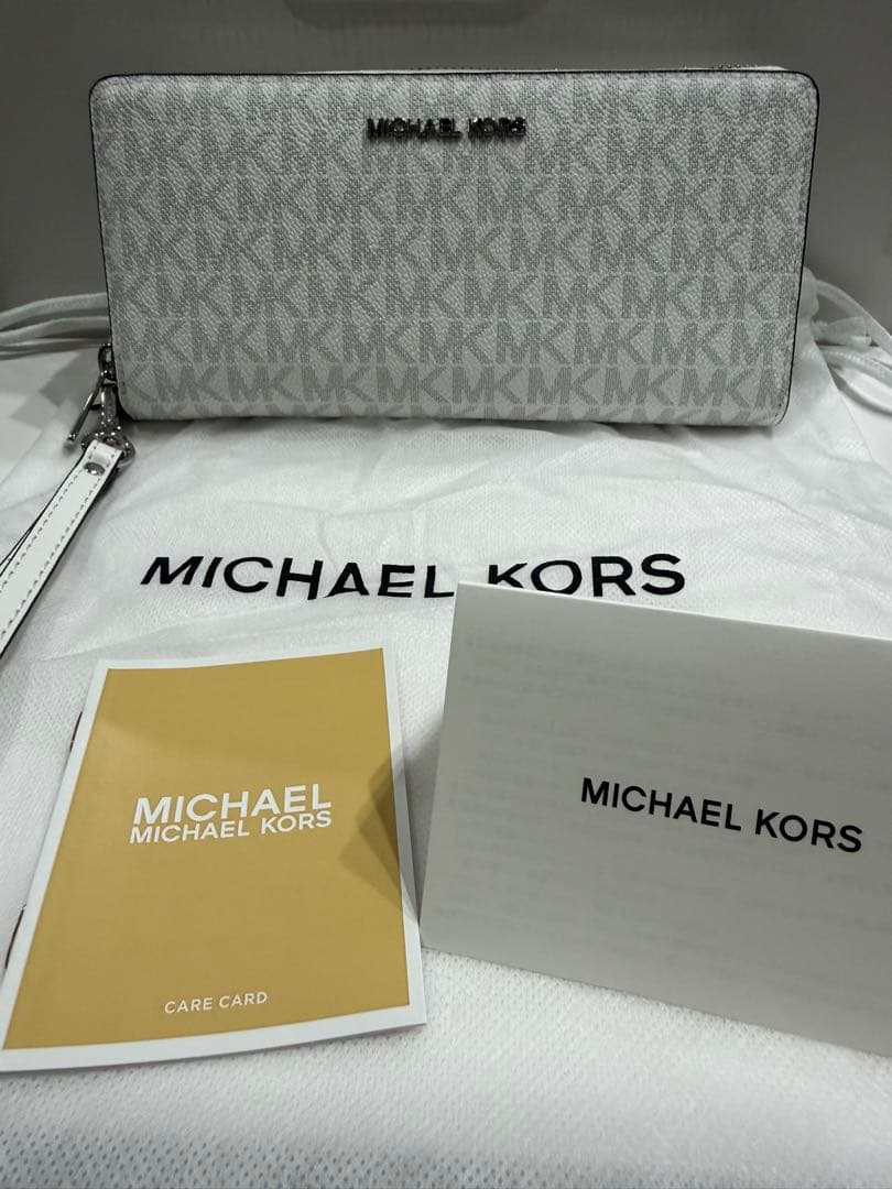 MICHAEL KORS ロゴ入り長財布 ホワイトシグネチャー