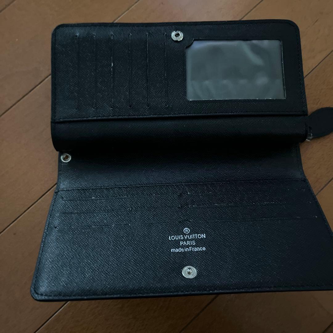 ア*ー様 ルイ・ヴィトン長財布