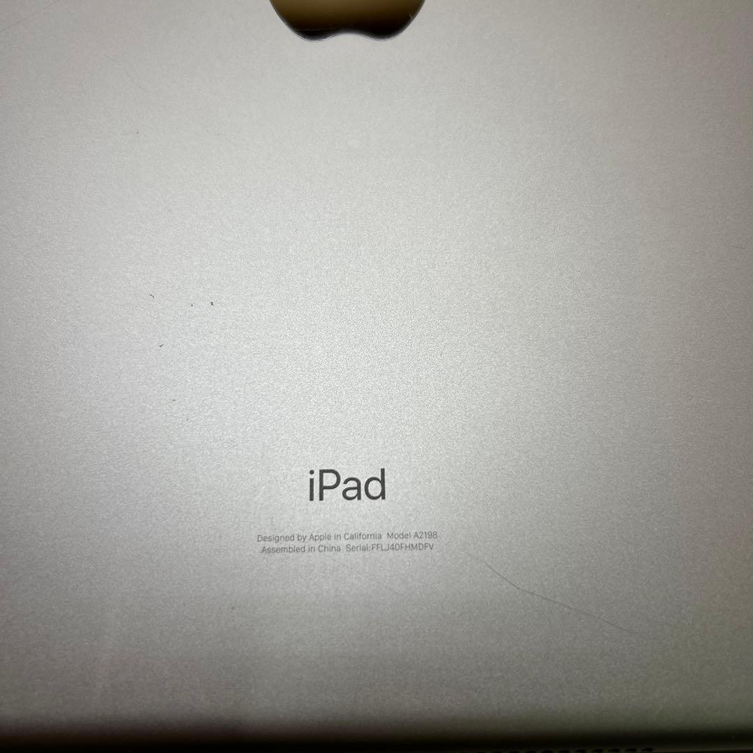 iPad 32GB cellular+wifi 第７世代　バッテリー100%