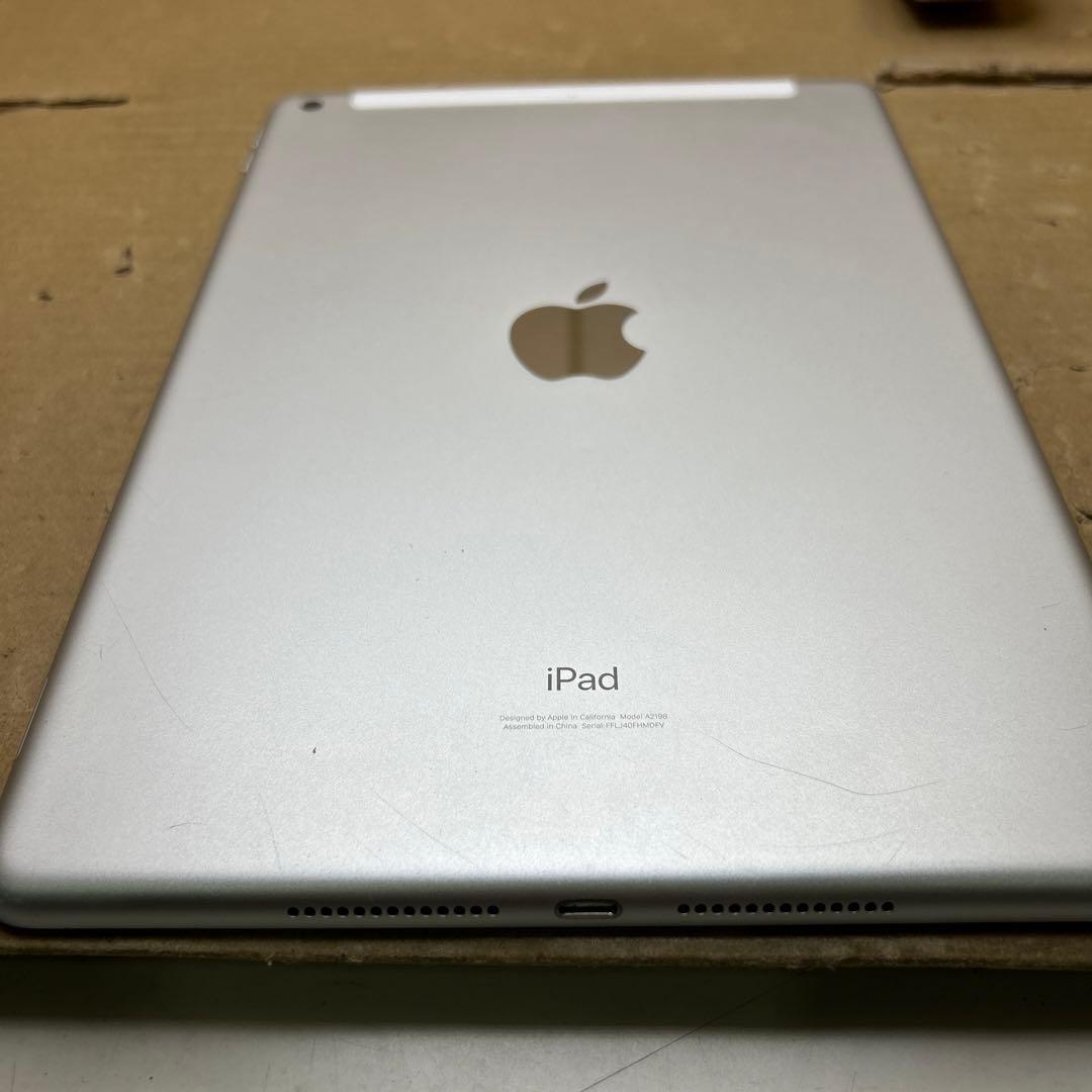 iPad 32GB cellular+wifi 第７世代　バッテリー100%
