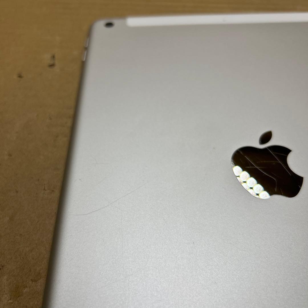 iPad 32GB cellular+wifi 第７世代　バッテリー100%