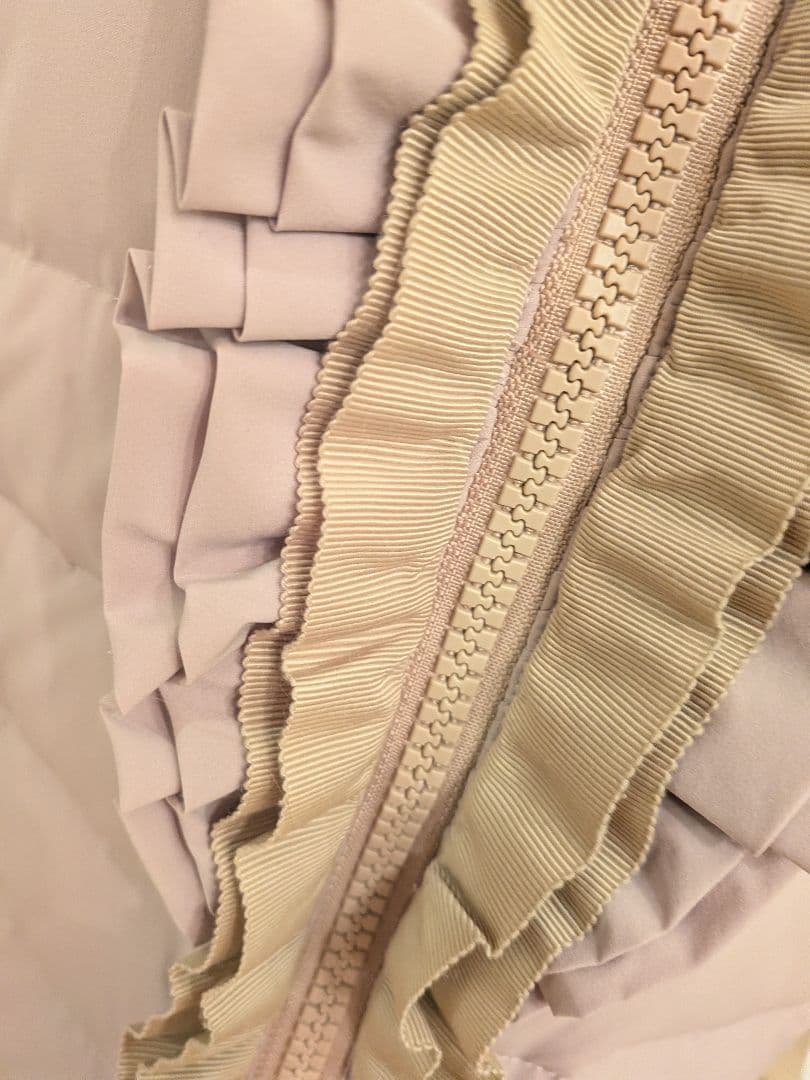 コニー様　トゥービーシック　ダウンコート40　2ウェイ　下部取り外し可　フリル