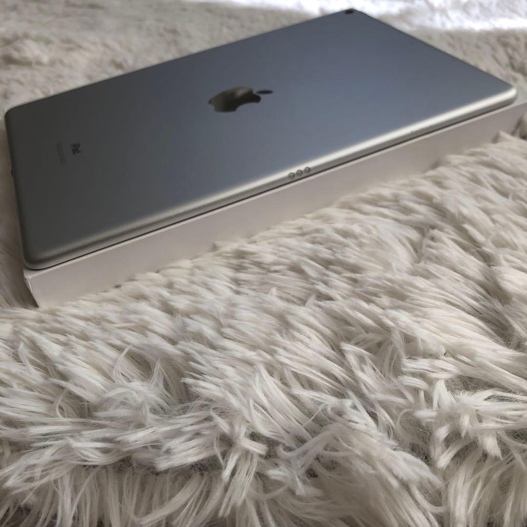 【人気端末早い者勝ち】iPad Air3 256GB 【すぐ発送】