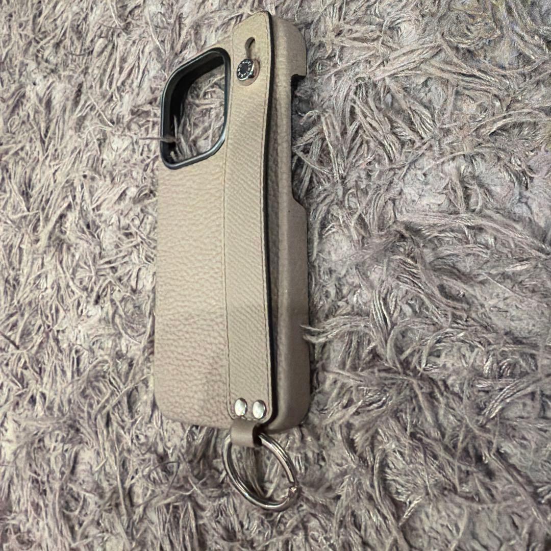 美品　ボナベンチュラ iPhone 15 Pro ケース ストラップ