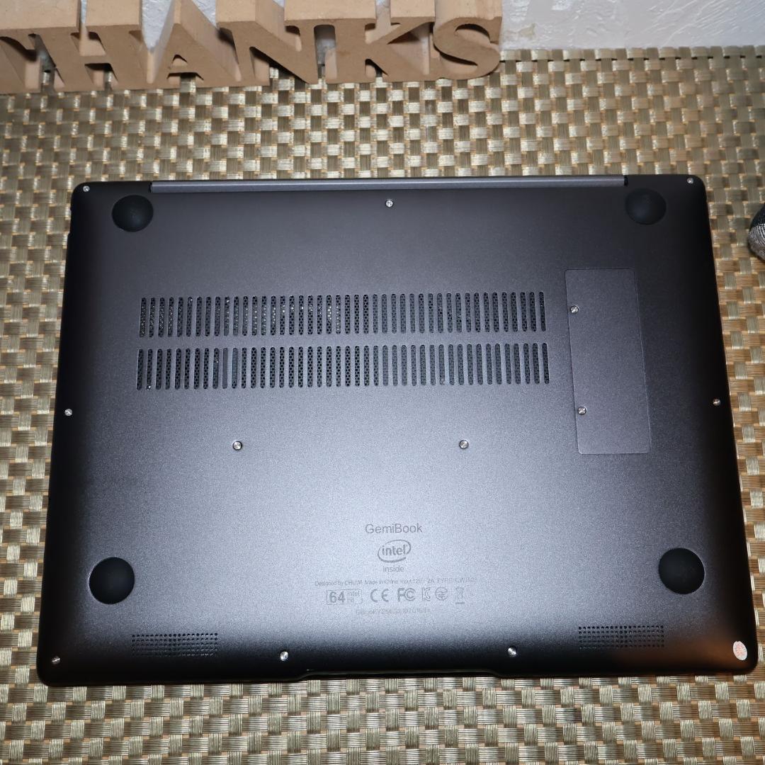 ほぼ新品Win11公式対応/メ8G/SSD/高画質液晶/無線/カメラ/TypeC