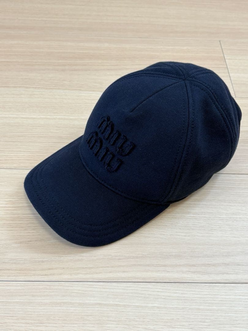 美品　1度試着のみ　miumiu コットンフリースベースボールキャップ