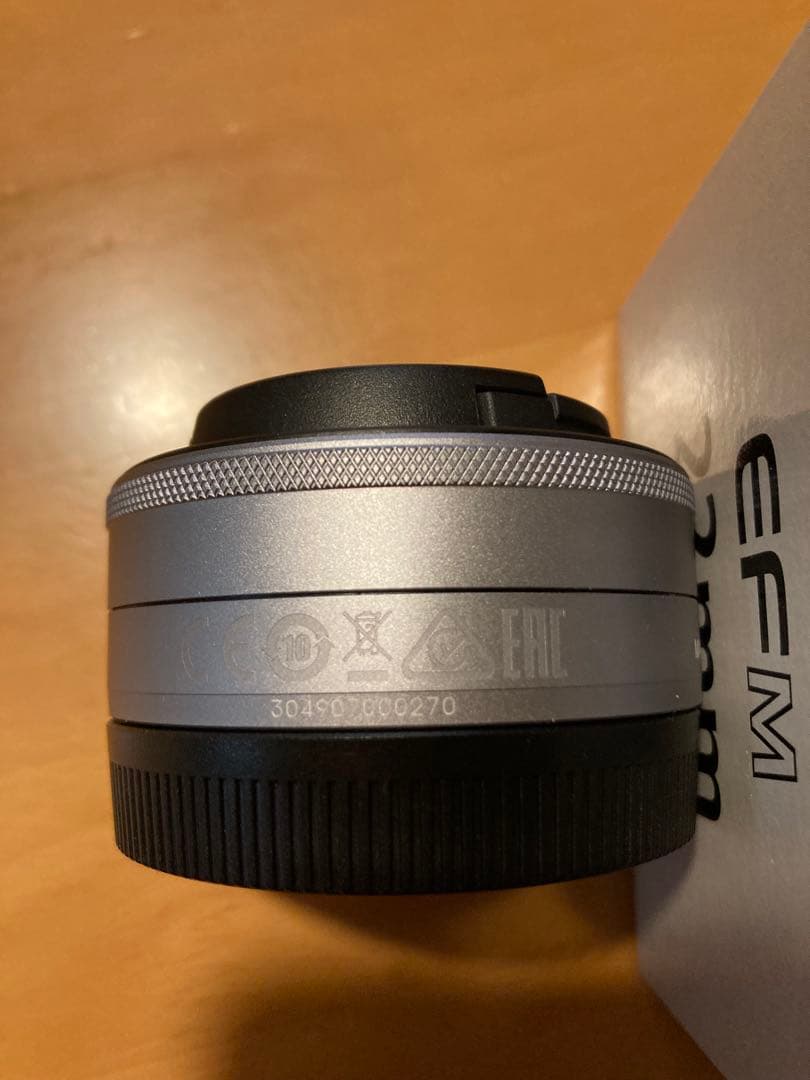 超美品　Canon EFM 22mm 単焦点　パンケーキ　レンズ　シルバー