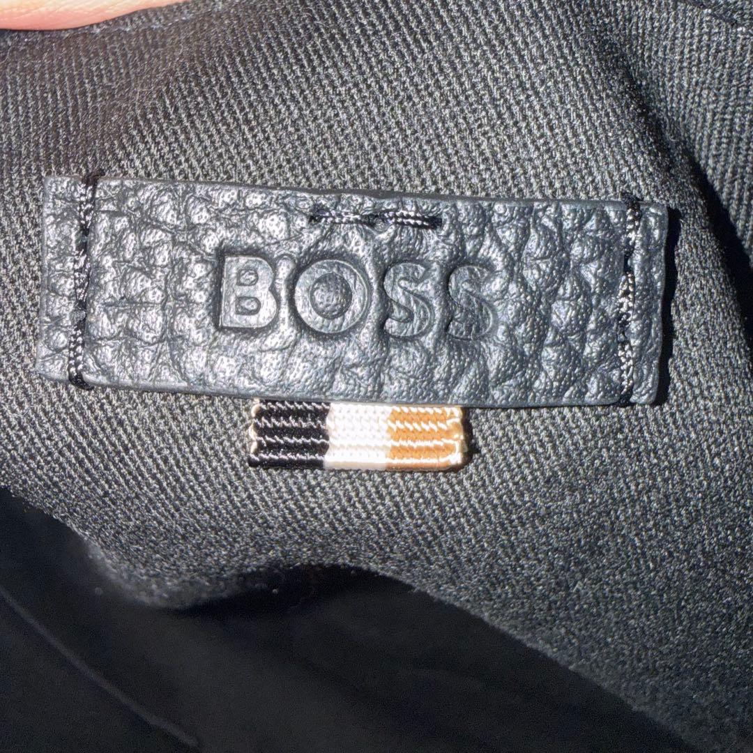 極美品　未使用に近い　ヒューゴボス　メンズ　ビジネスバッグ　ショルダーバッグ