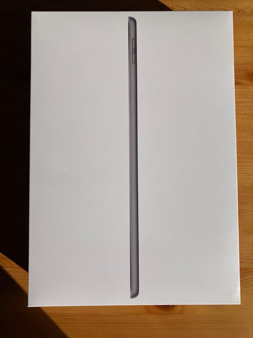 Apple iPad 第9世代 スペースグレー　本体と充電器付き