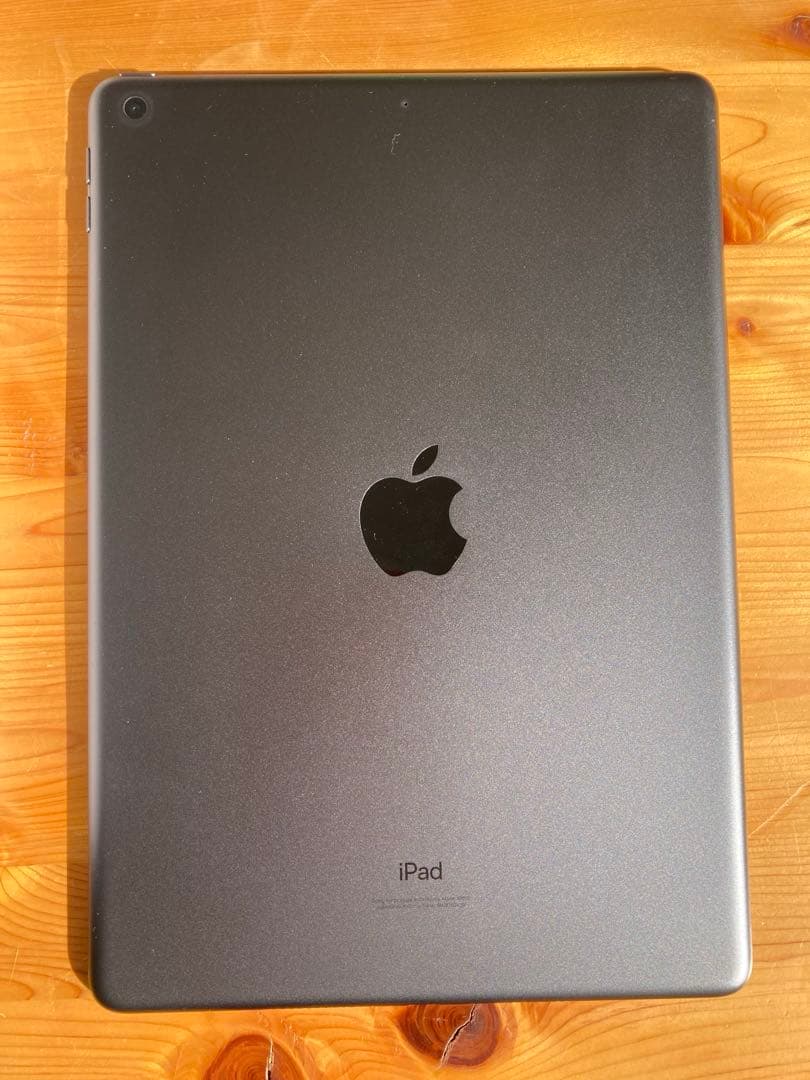 Apple iPad 第9世代 スペースグレー　本体と充電器付き
