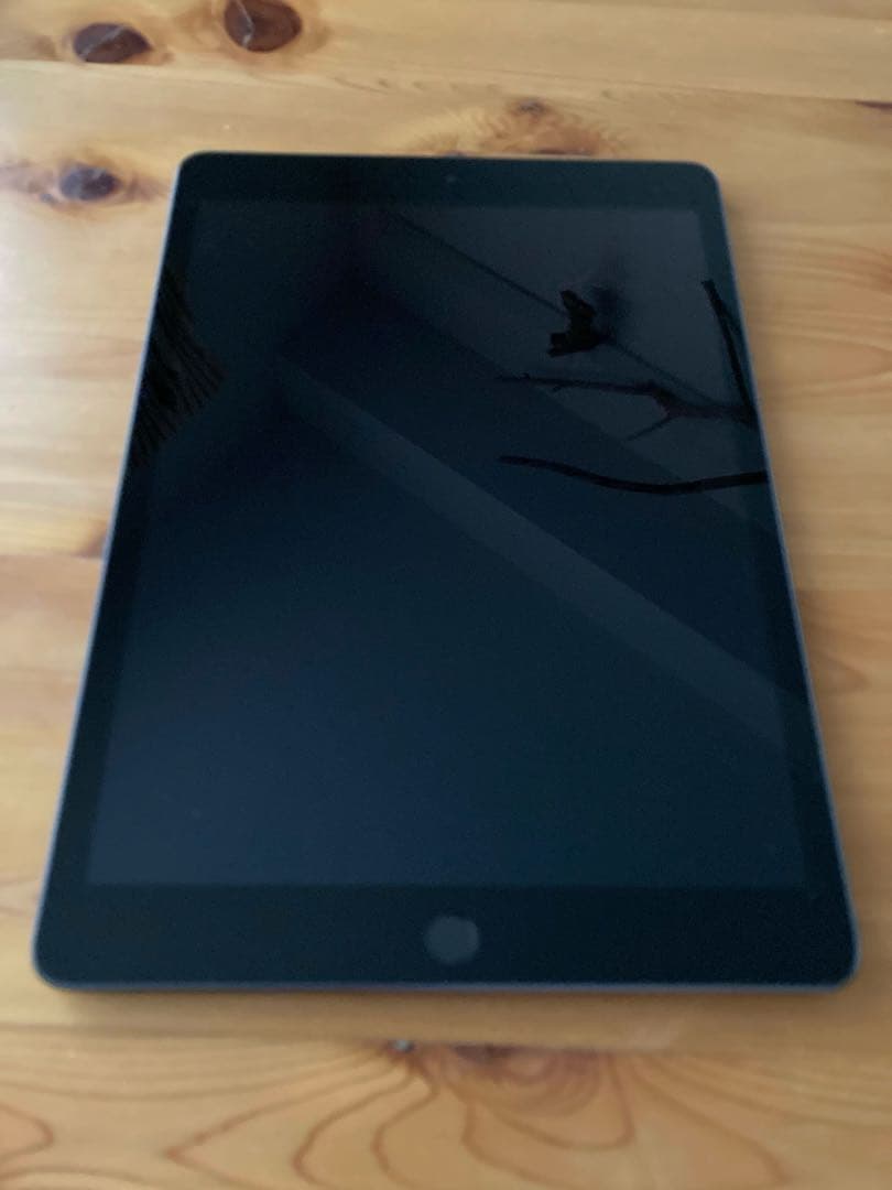 Apple iPad 第9世代 スペースグレー　本体と充電器付き