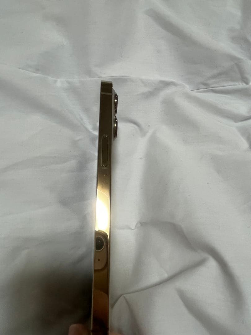 iPhone 13 Pro ゴールド