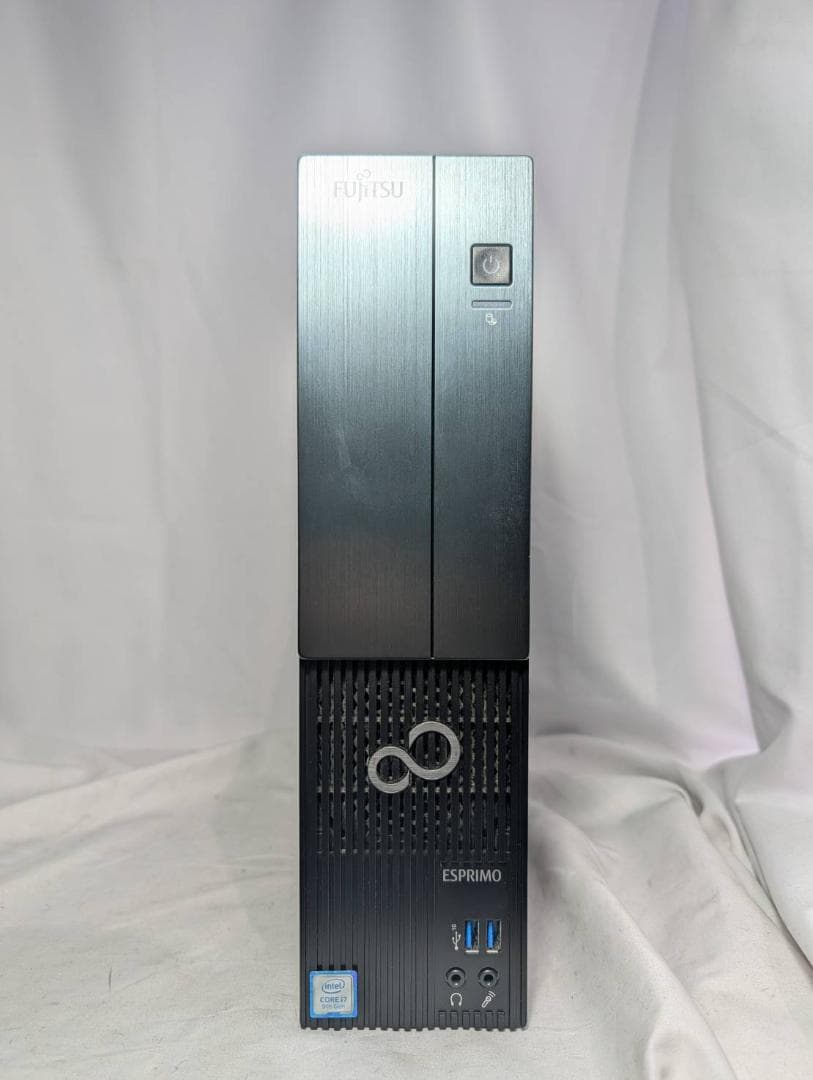 高性能 富士通 第9世代 i7/8GB/SSD+HDD/Office