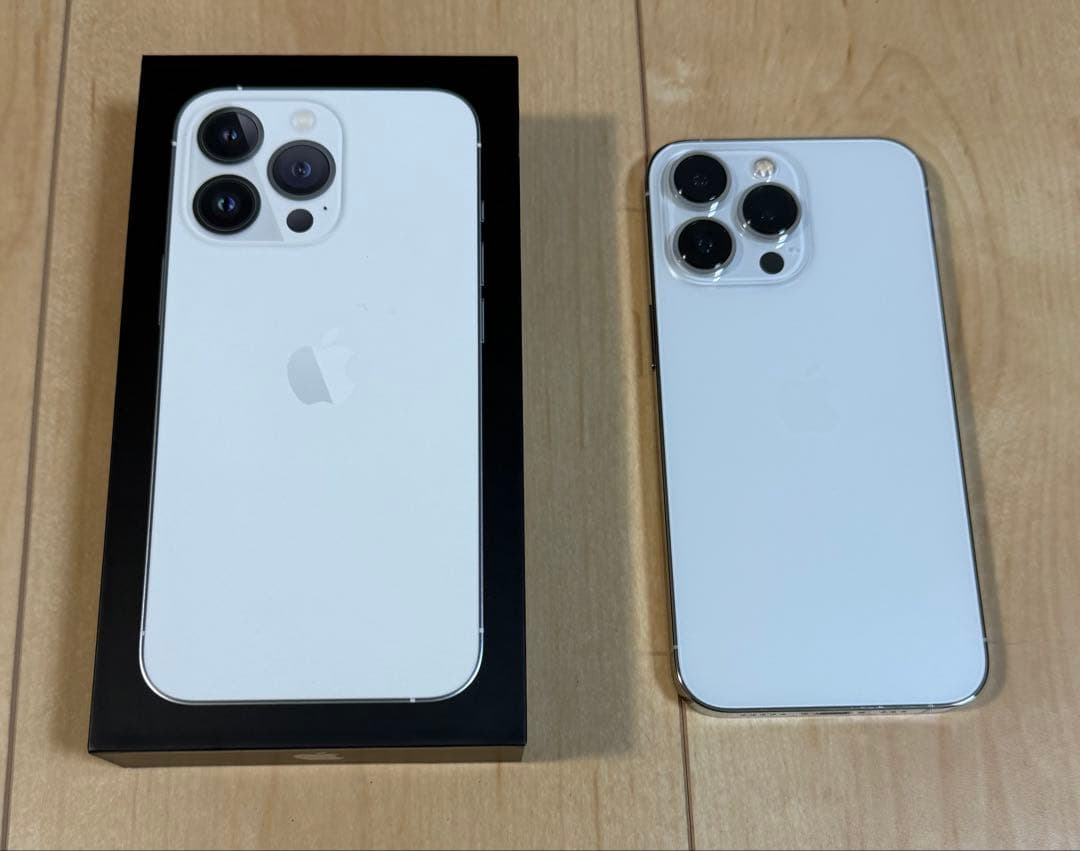 【極美品】iPhone 13 Pro 256 GB SIMフリー 本体 シルバー