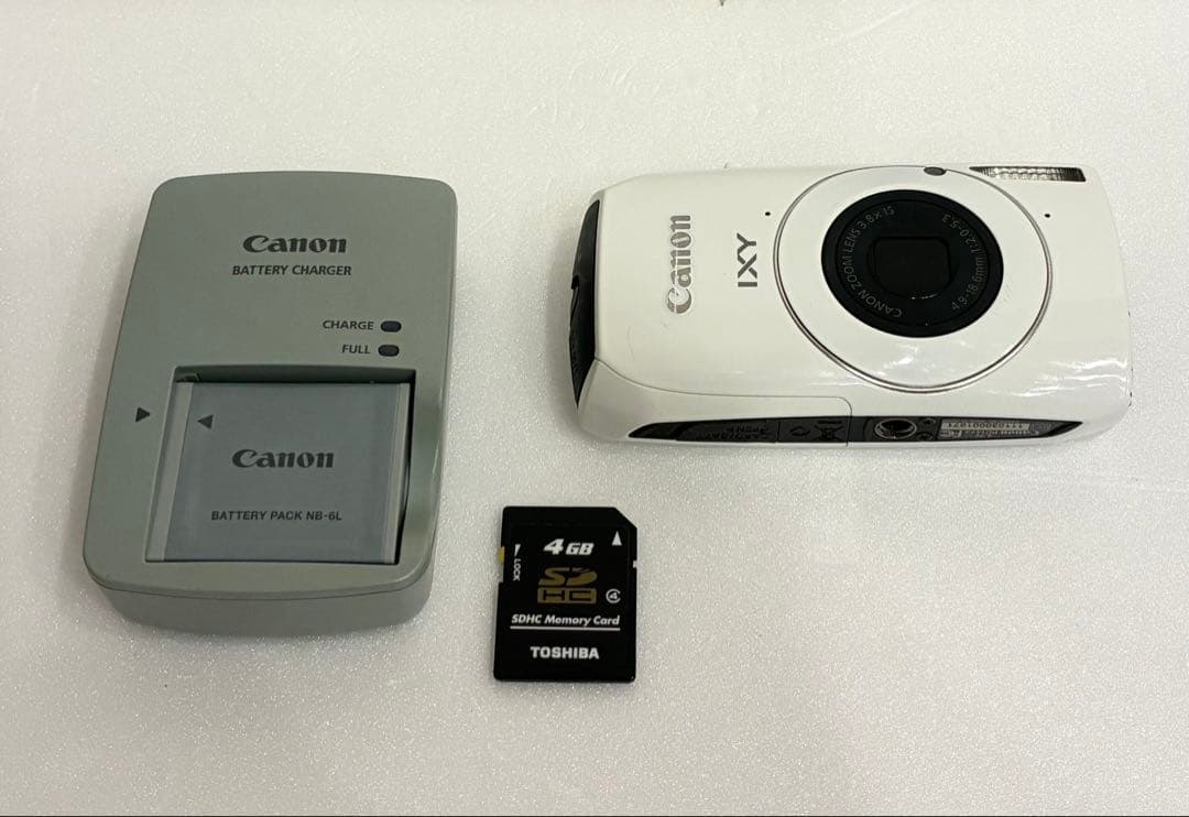Canon IXY30S デジタルカメラ　白　充電器・バッテリー・SDカード付属