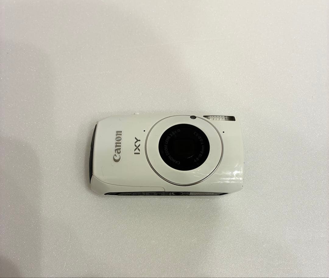 Canon IXY30S デジタルカメラ　白　充電器・バッテリー・SDカード付属