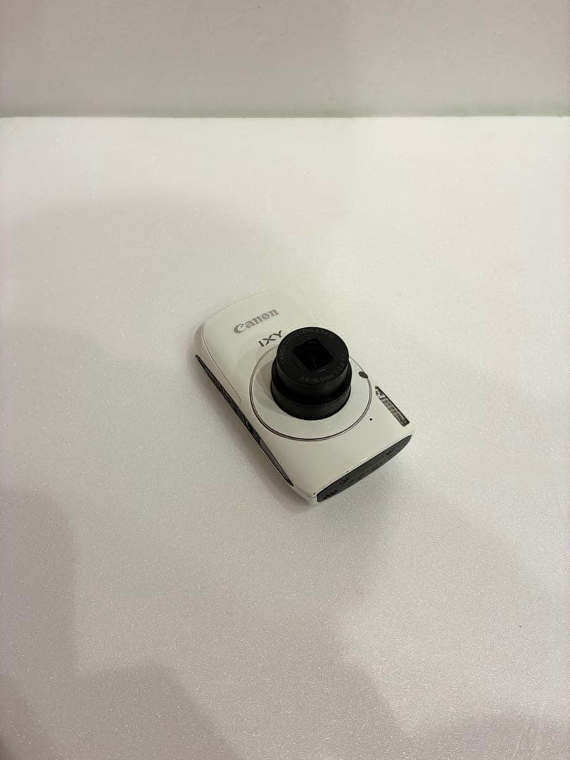 Canon IXY30S デジタルカメラ　白　充電器・バッテリー・SDカード付属