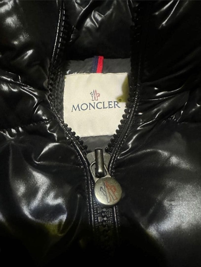 【MONCLER】ブラックダウンジャケット