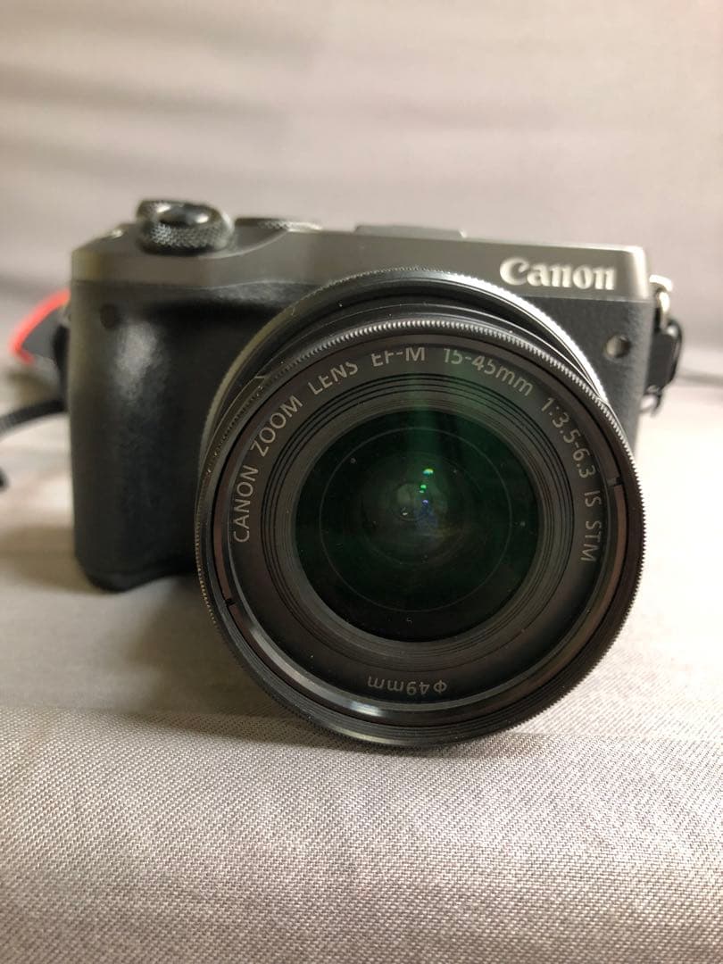 ▲【美品】Canon EOS M6 ダブルズームキット　バッテリー2つ付き