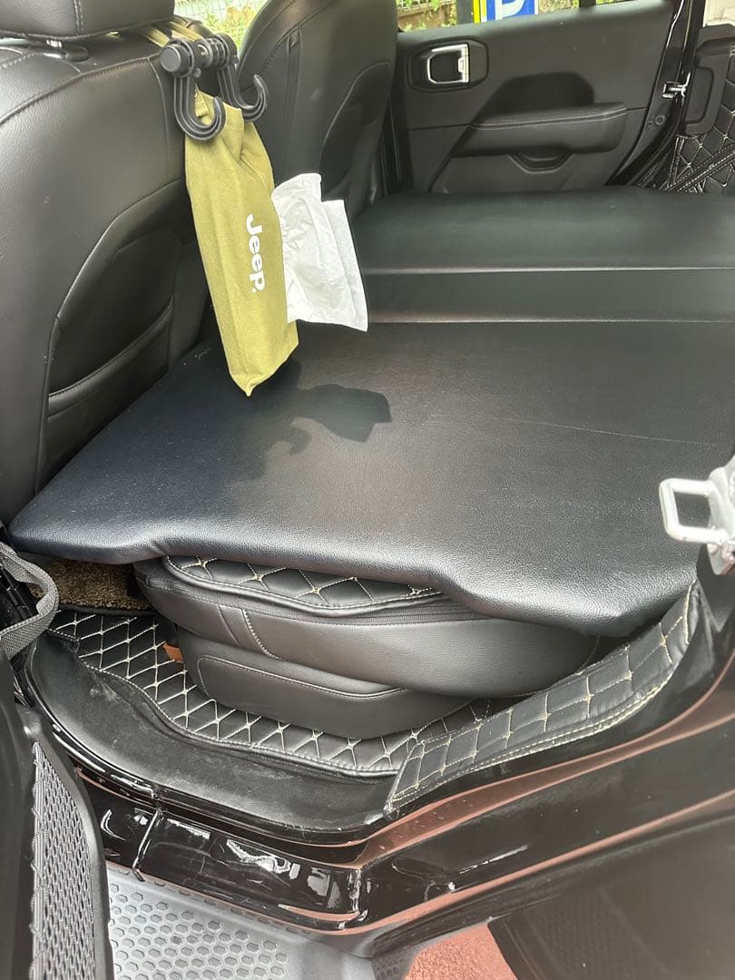 ジープラングラー、ベットキット！