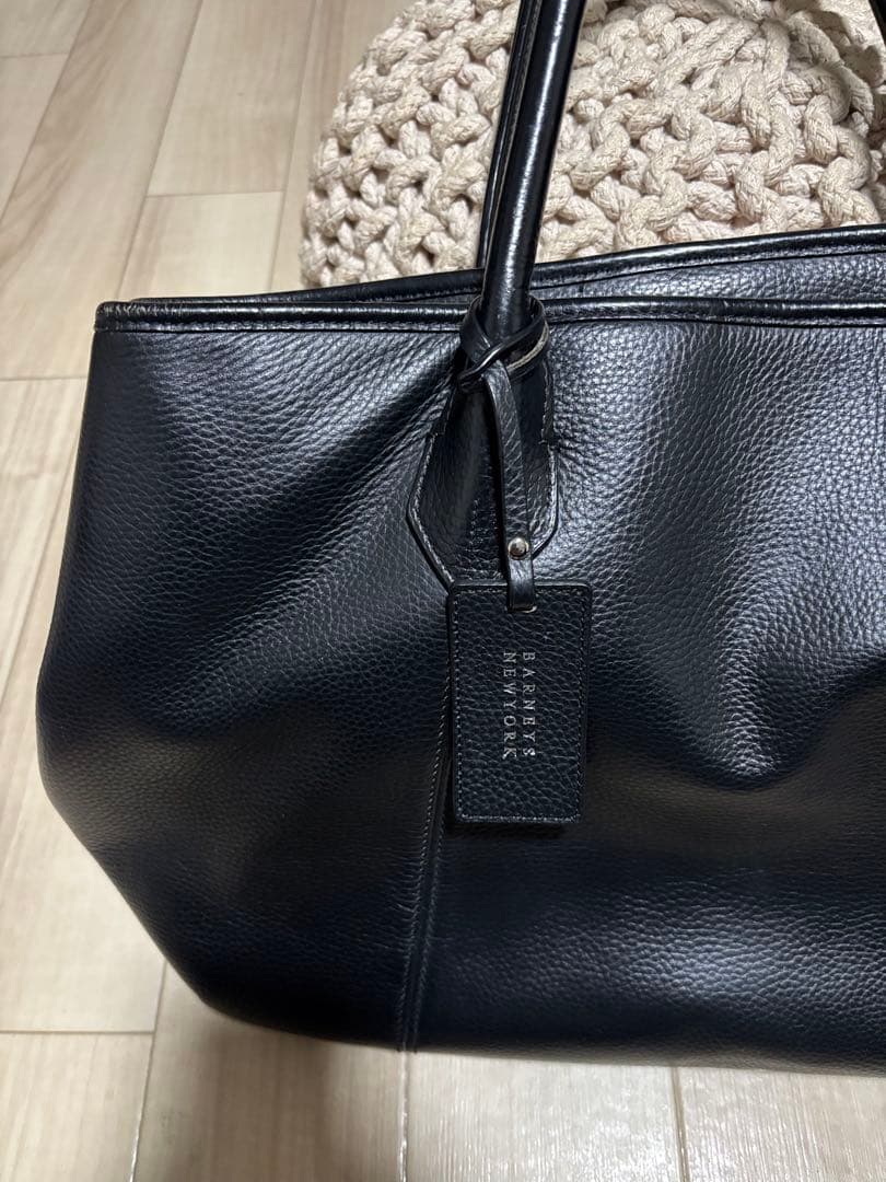 バーニーズニューヨーク ブラックレザートートバッグ