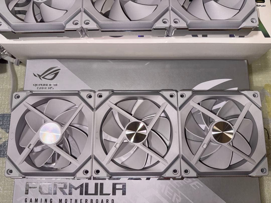 Lian li UNI FAN SL120 V2 120mm 6個セット