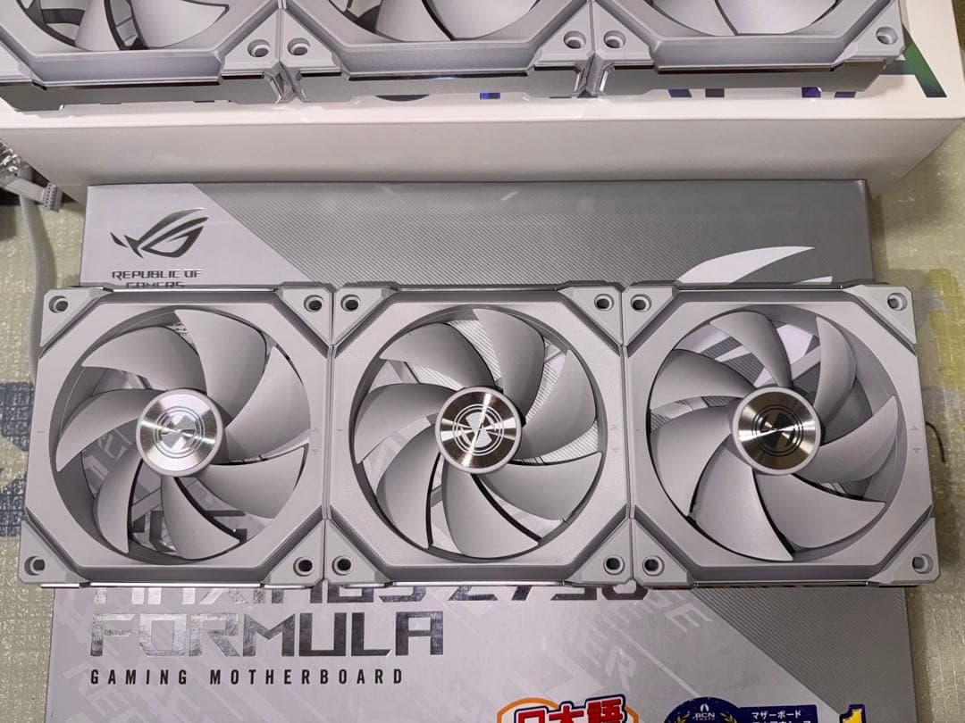 Lian li UNI FAN SL120 V2 120mm 6個セット