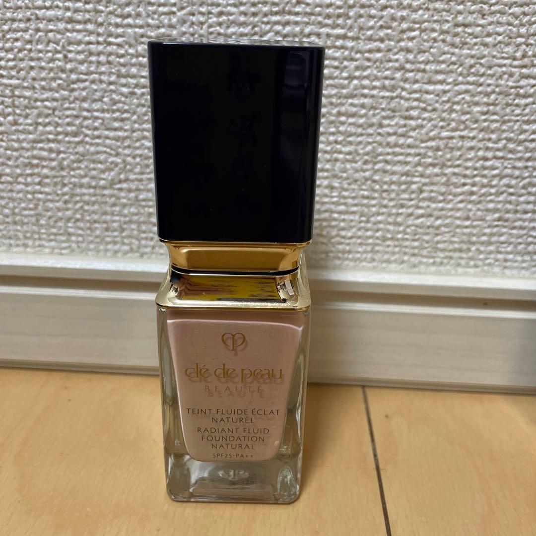 クレ・ド・ポー ボーテ タンフリュイドエクラ ナチュレルオークル10 未使用
