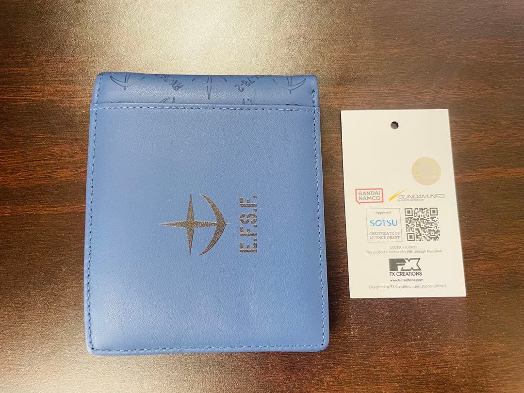 機動戦士 ガンダム RX78-2 二折財布 GUNDAM <マスクおまけ>