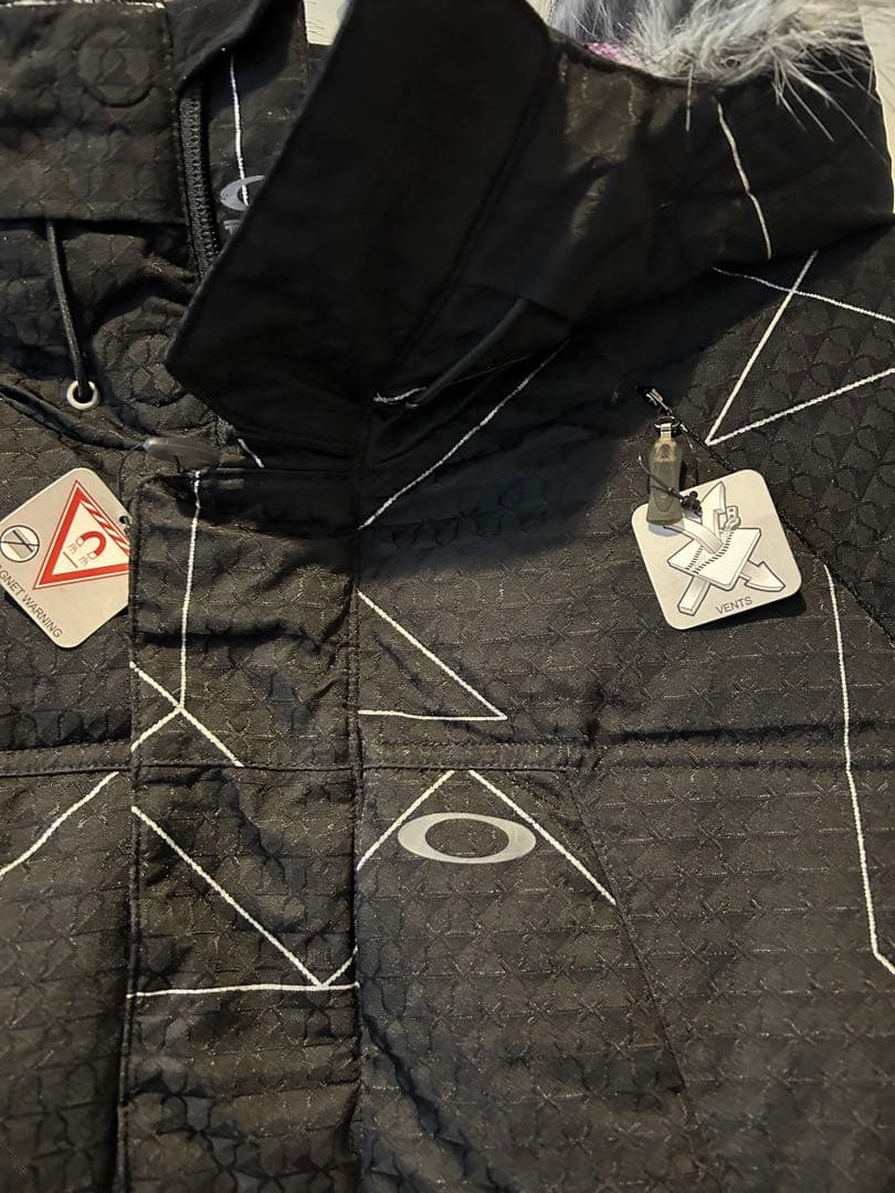 オークリーOAKLEYスキー/スノボウェア　ジャケットXL新品　定価49000円