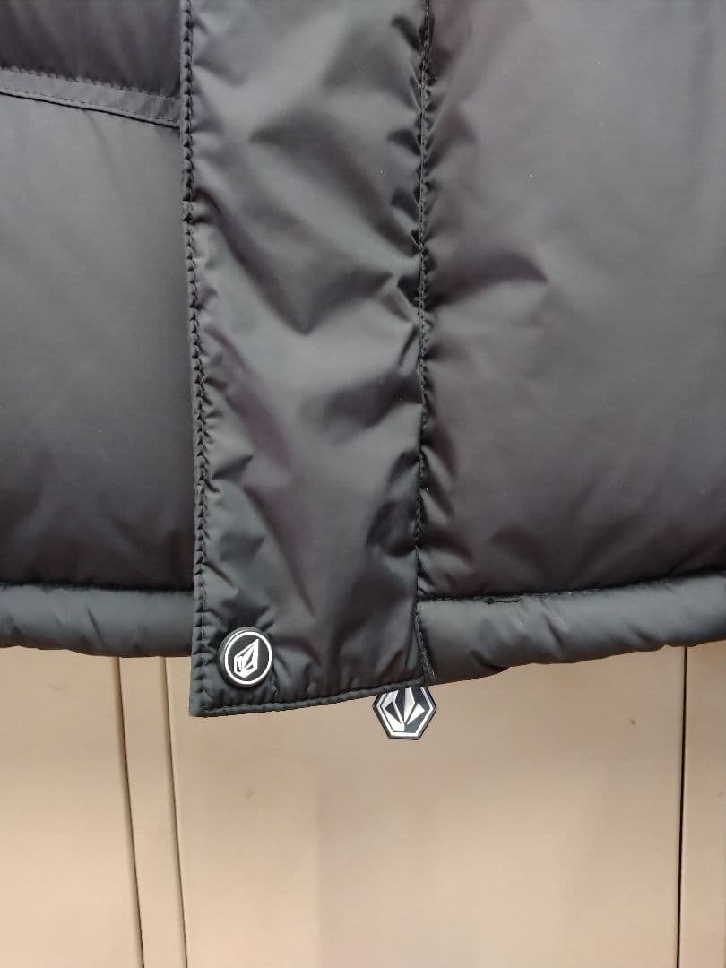 VOLCOM　ダウンスノーボードウェアМサイズ 中古品