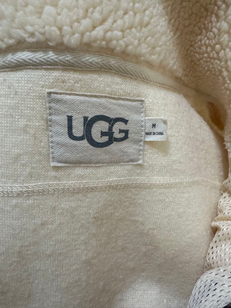 アグUGG ボアベスト モコモコベスト 冬アイボリー