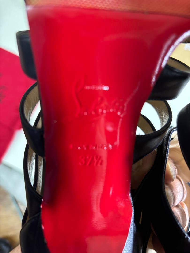 クリスチャンルブタン　レディース　パンプス