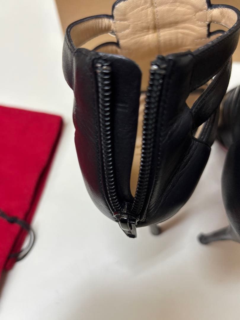 クリスチャンルブタン　レディース　パンプス