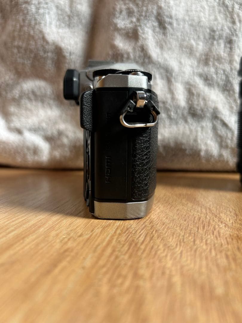 オリンパス OLYMPUS OM-D E-M10 ズームレンズキット