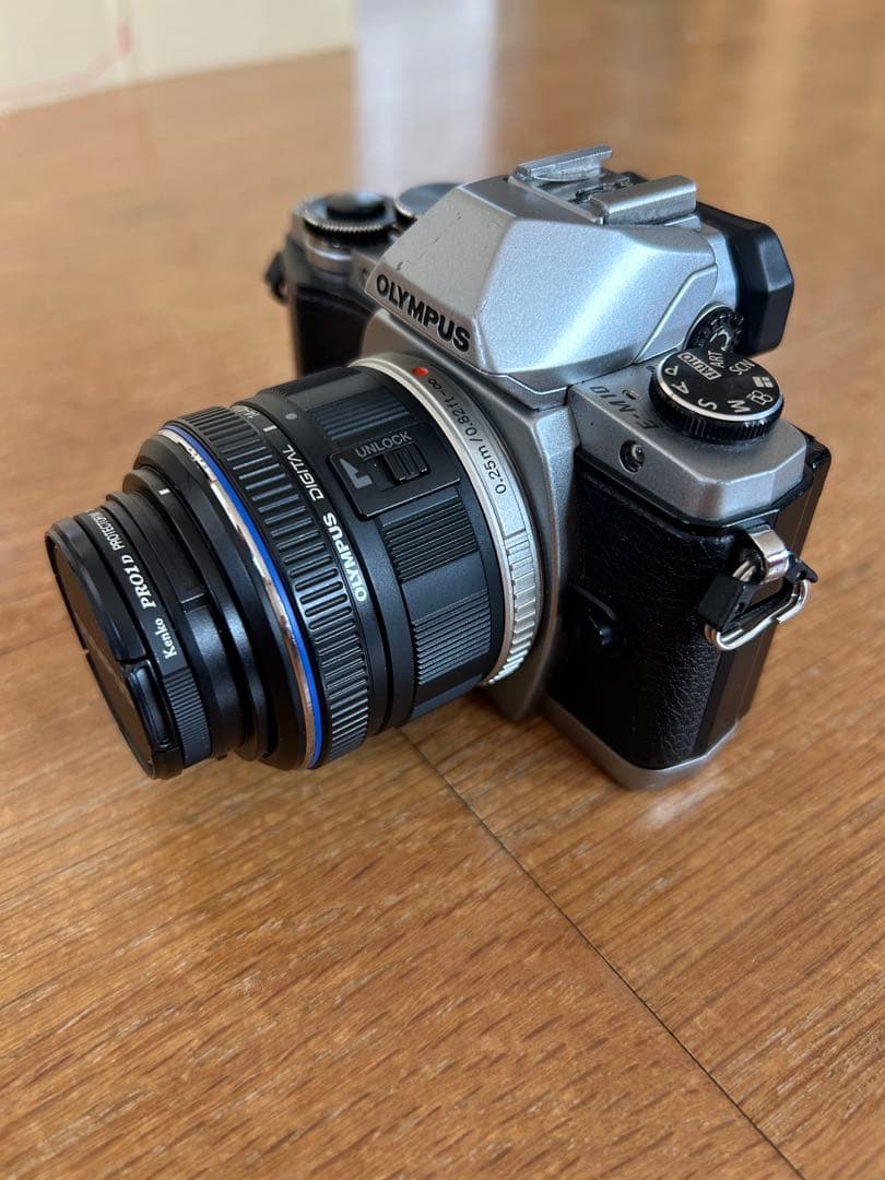 オリンパス OLYMPUS OM-D E-M10 ズームレンズキット