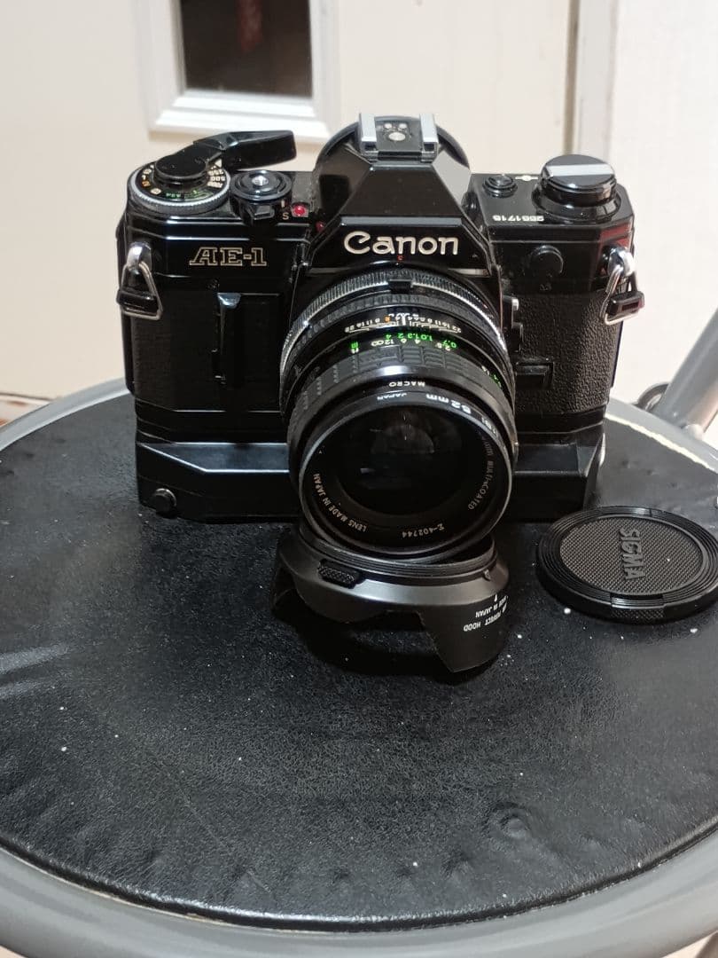 Canon AE-1 フィルム一眼レフカメラ