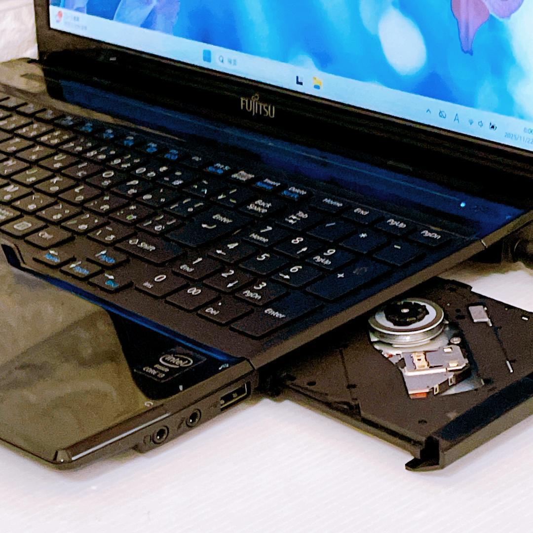 【快速】ノートパソコン 富士通 SSD Windows11 カメラ付 ノートPC