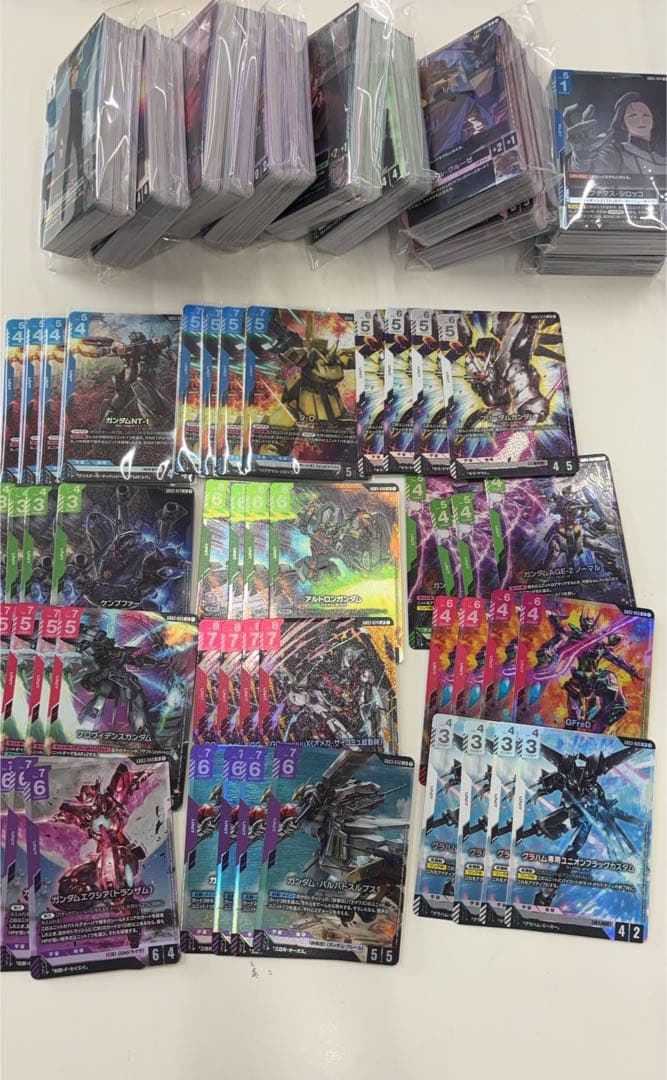 ガンダム　Steel Requiem　LR R U C 各色4コン