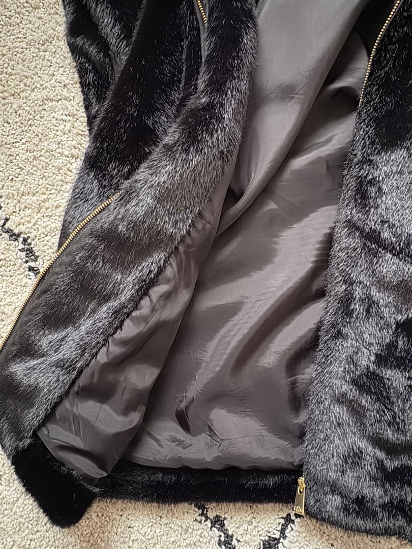 今期カレンソロジー　ファーフーディーベスト