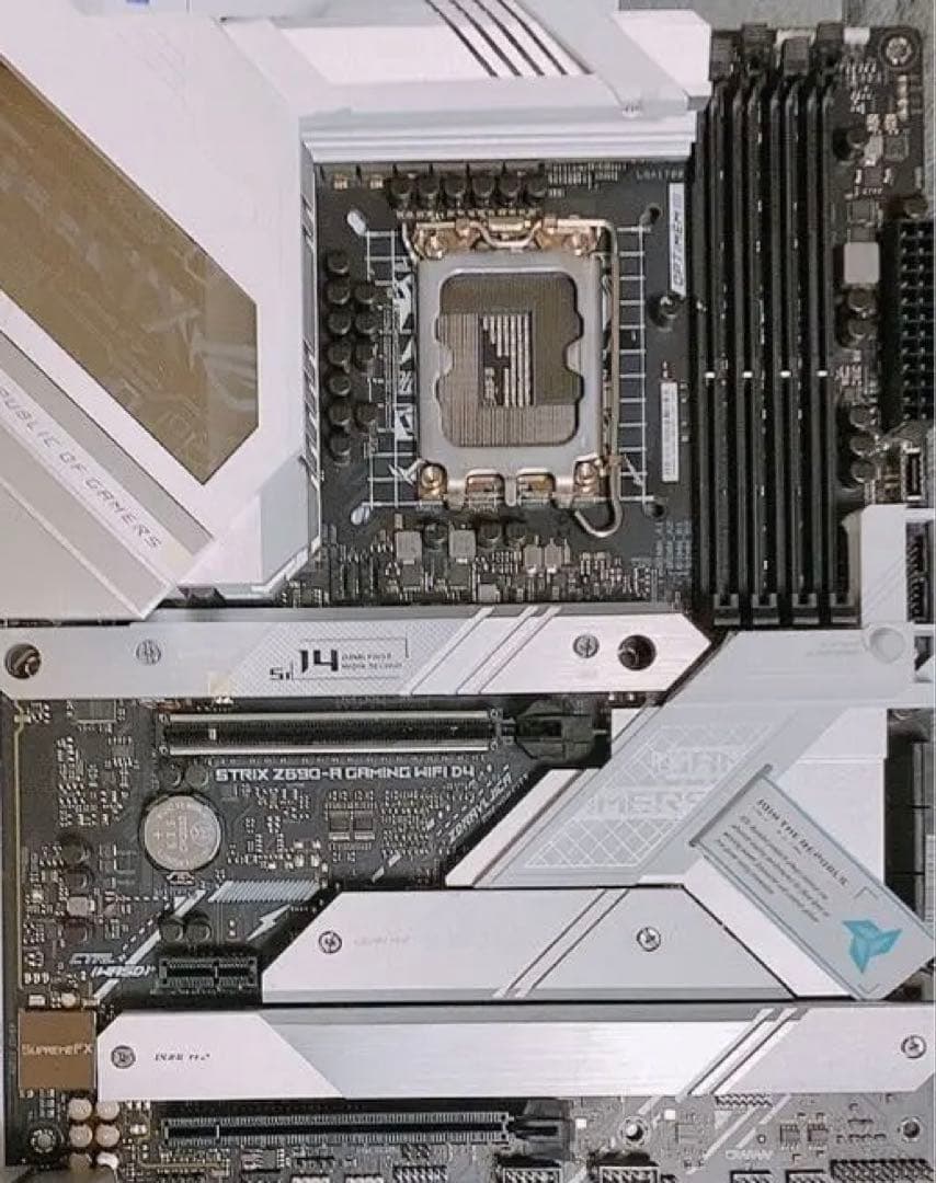 マザーボード ASUS ROG STRIX Z690-A GAMING WIFI D4